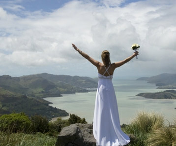 New Zealand Bellbird Gay Weddings ― Perfect Gay Honeymoons | Award Winning UK Gay Honeymoon Specialists